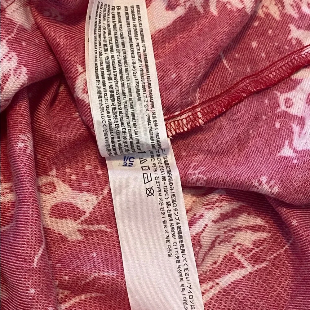 Holliday Hollister cropped button up T-shirt - Picture 7 of 7